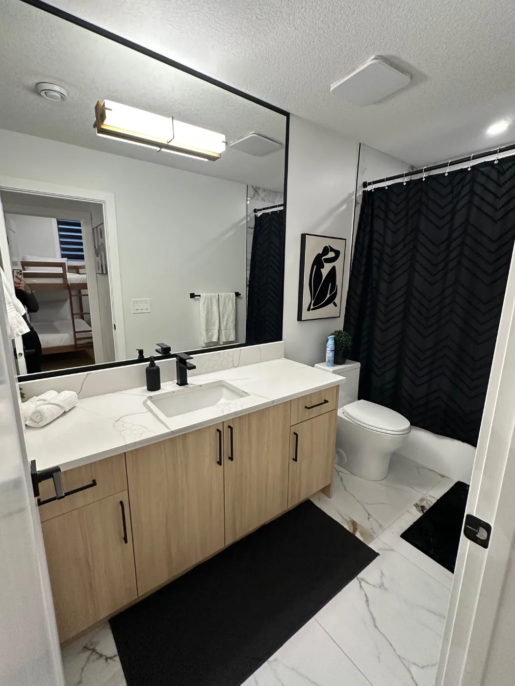 Short term rental bathroom in Calgary after a turnover clean